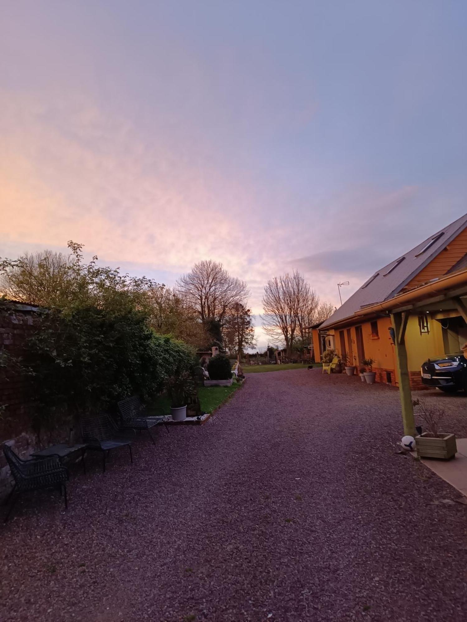 L'Ecurie Villa Meneslies Exterior photo